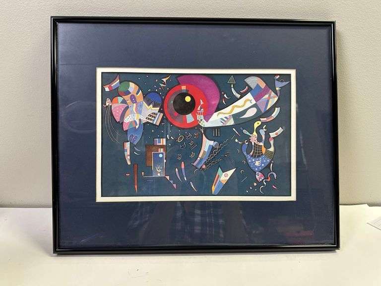 Kandinsky's "Around the Circle"
