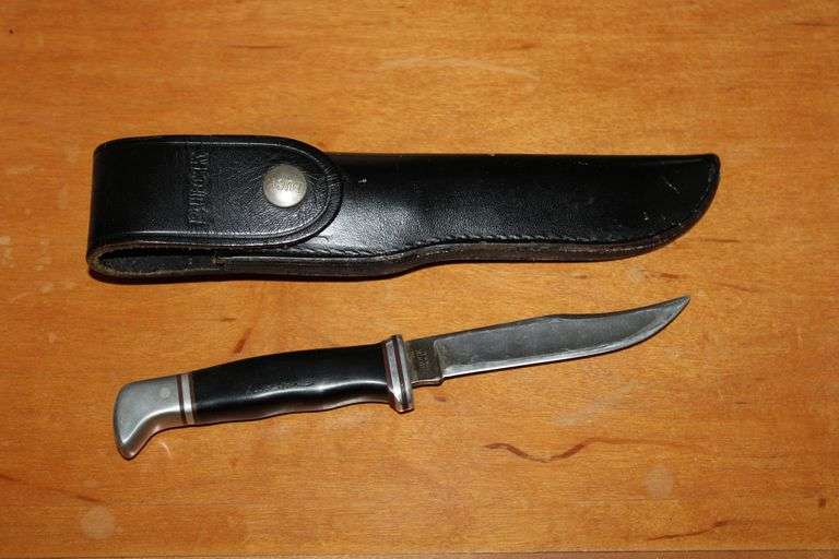 Buck Knife With Sheath