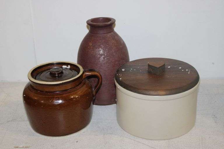 Stoneware Crocks & Jar
