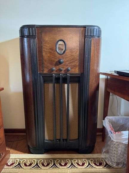 Philco Wooden Floor Radio Cabinet with Oval Tuning Dial