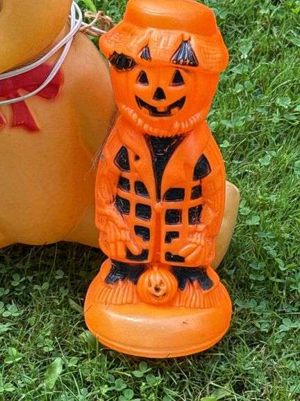 Vintage Blow mold Figures