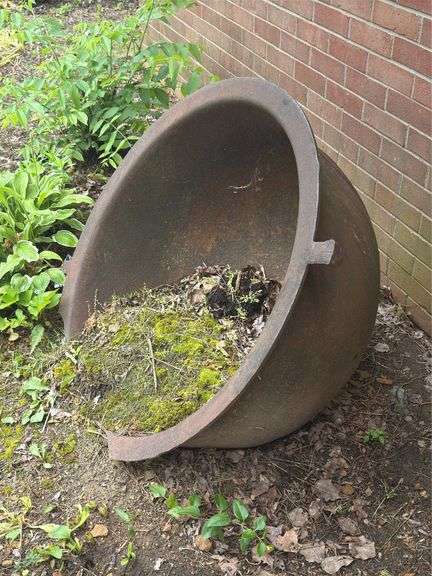 Cast Iron Cauldron