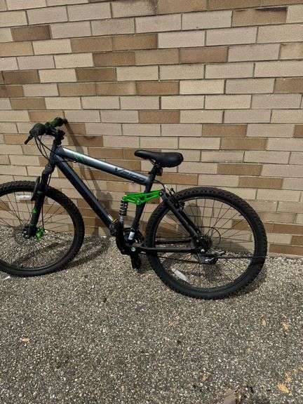 26” Men’s Genesis V2100 Dark Lime Green