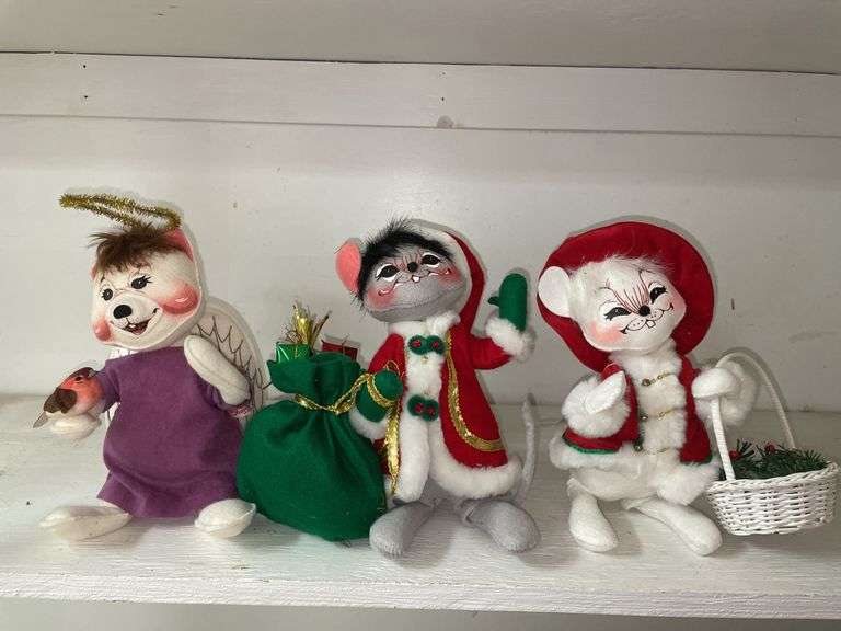 AnnaLee Collectible Dolls