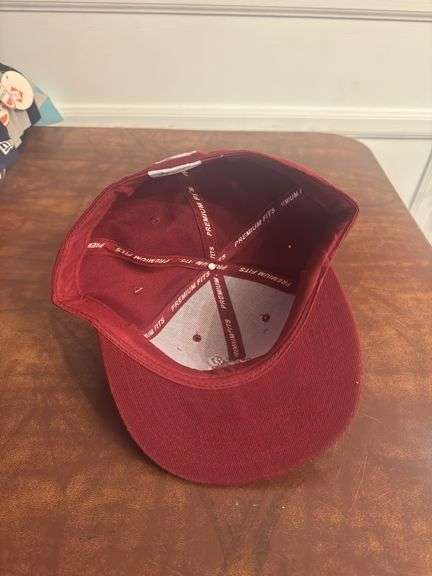 Cleveland Indians SnapBack Hat Size 7 3/4 Burgundy