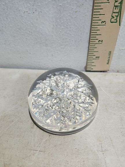 24% Genuine Lead Crystal Snowflake Paperweight 3.5'' Cristal France Bleikristall