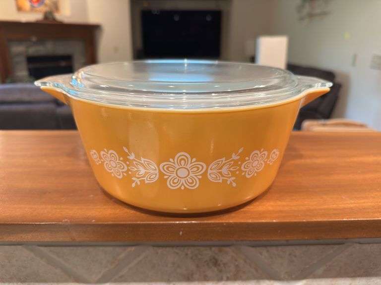 Pyrex nesting bowls
