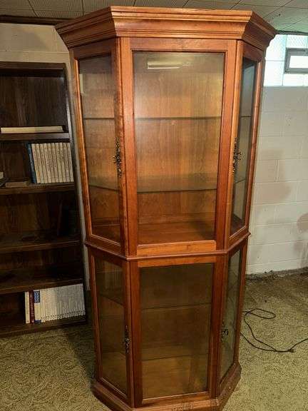 Curio Cabinet Lighted