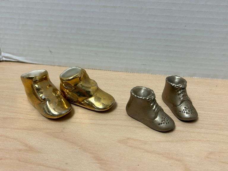 Lot of 2 Pairs of Vintage Baby Shoe Keepsakes – Ceramic & Metal