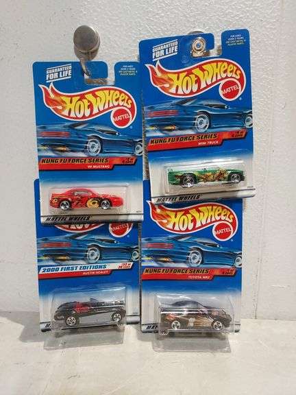 2000 Hot Wheels #36, 34, 33, 92