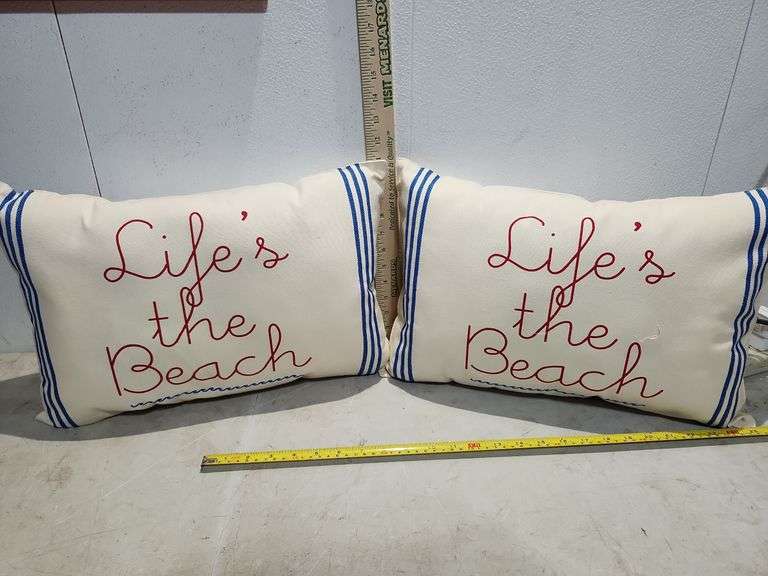 2 Throw Pillows 18'' X 12''