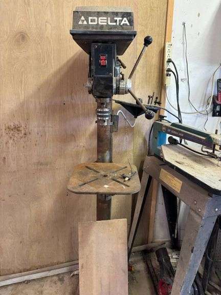 Delta Drill Press with Adjustable Table