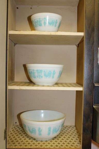 Aqua Pyrex Mixing Bowls