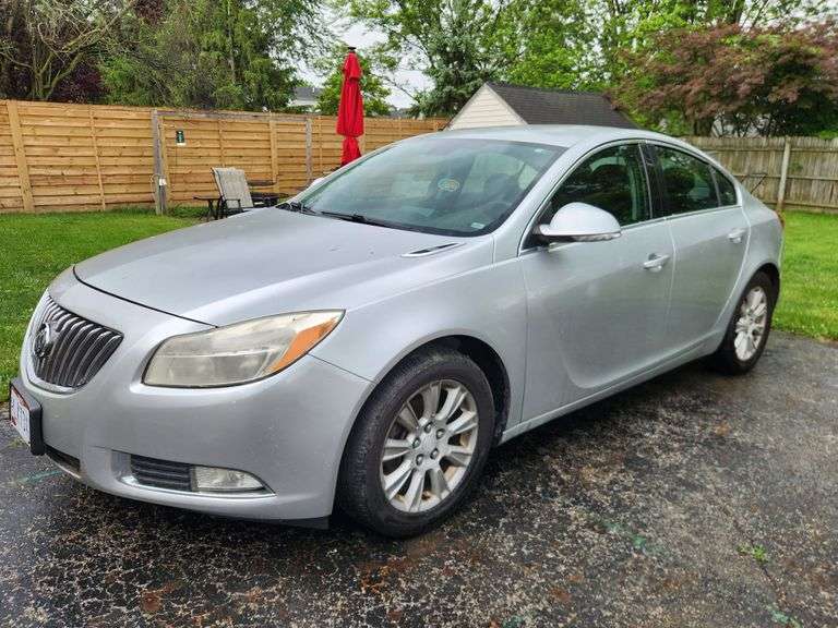 2012 Buick Regal 4 door - Clean Title - Ready to drive Home!