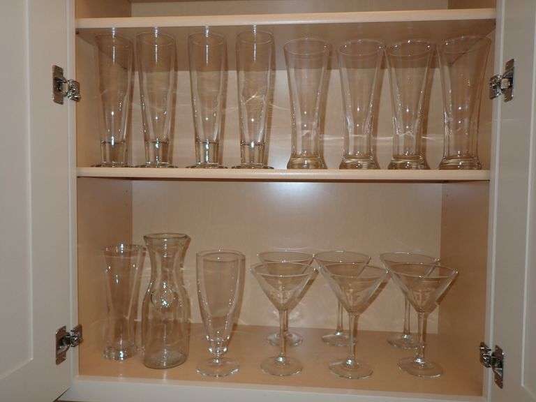 17 Glasses from the Bar - Martini - Wine - Beer!