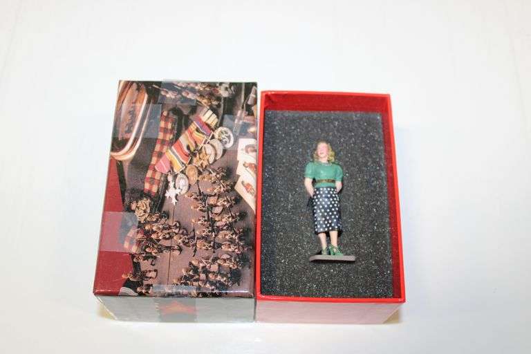 Fraulein Eva Braun Figure