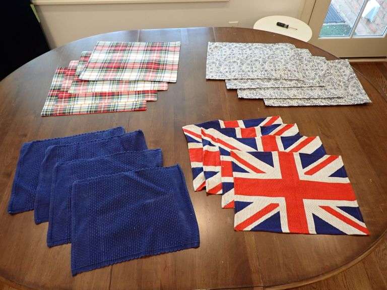Name brand Cloth Placemats
