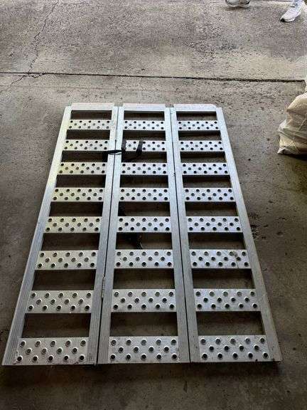 Reese Farm & Ranch Aluminum Loading Ramp