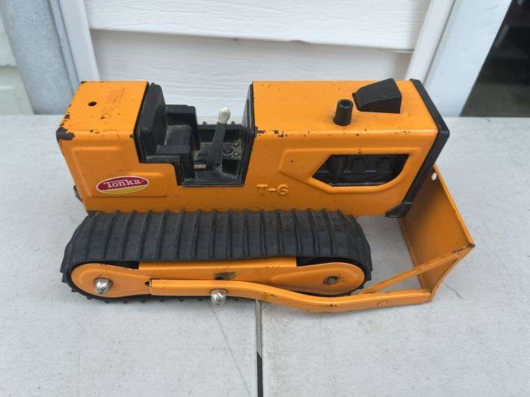 Vintage Tonka T-6 Bulldozer