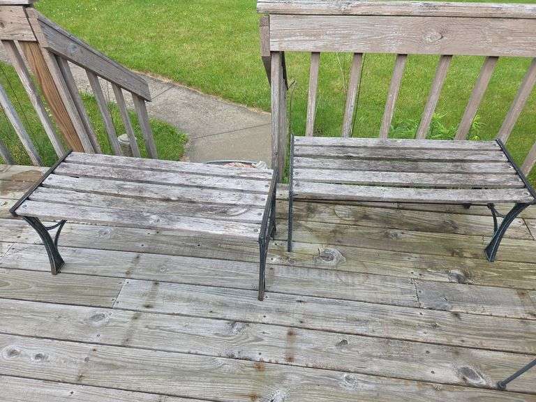 2 Outdoor Bench