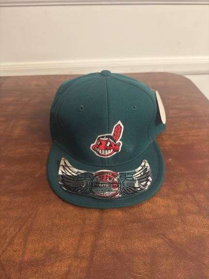 Cleveland Indians SnapBack Hat Size 7 1/2 Green