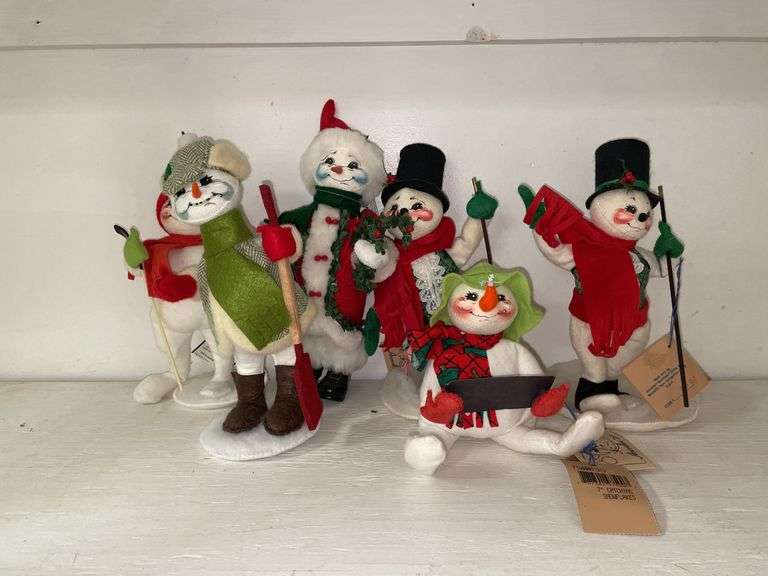 AnnaLee Collectible Dolls