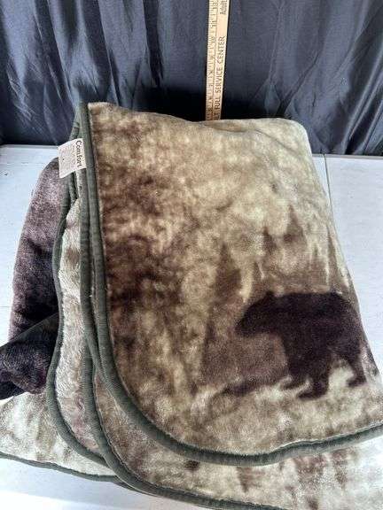 Large Fuzzy Bear Blanket