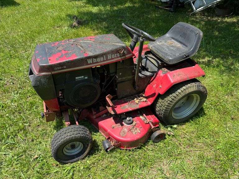 Wheel Horse Tractor