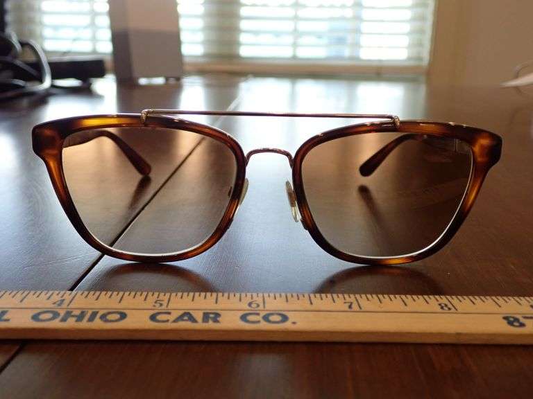 Like New Authentic Burberry Sunglasses B4240 331614 Light Havana / Brown Gradient Lens 56MM