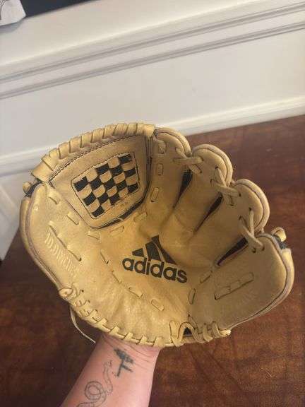 Adidas Glove 10”