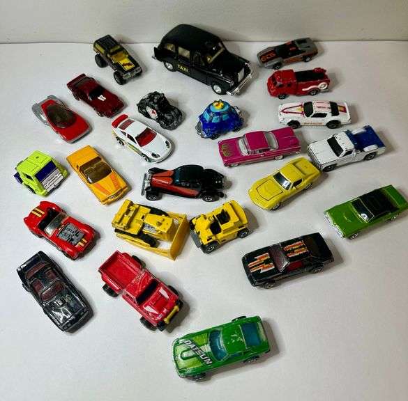 Hot Wheels, Welly & More