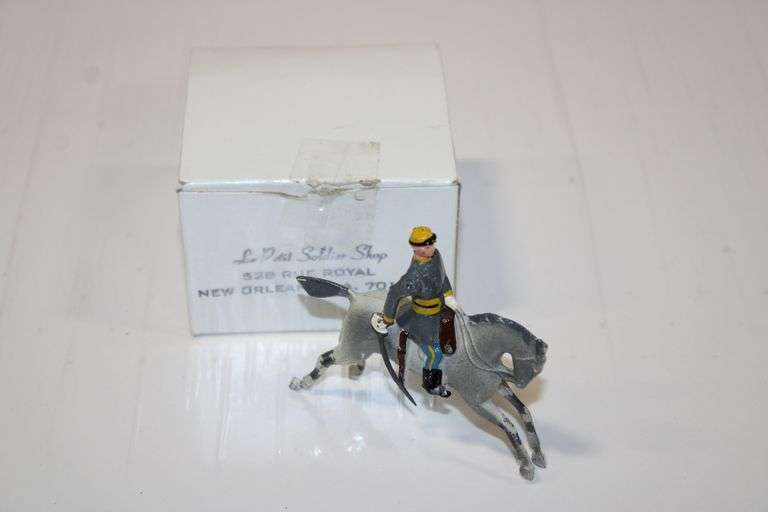 Union Calvary Officer on Horse