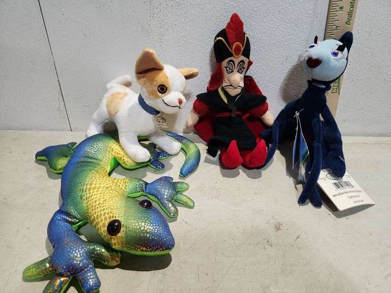 3 Small Disney Plush Toys & 1 Lizzard