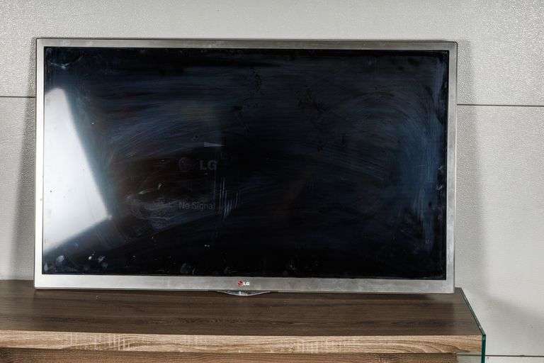 LG 42" Flatscreen TV