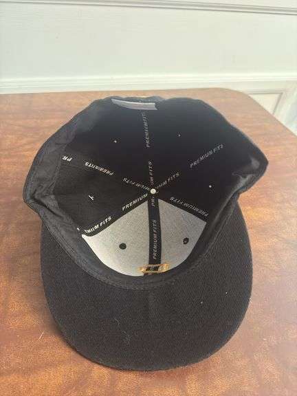 Pittsburgh Pirates SnapBack Size 7 3/4 Black
