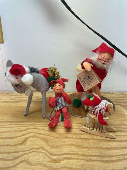 AnnaLee Collectible Dolls