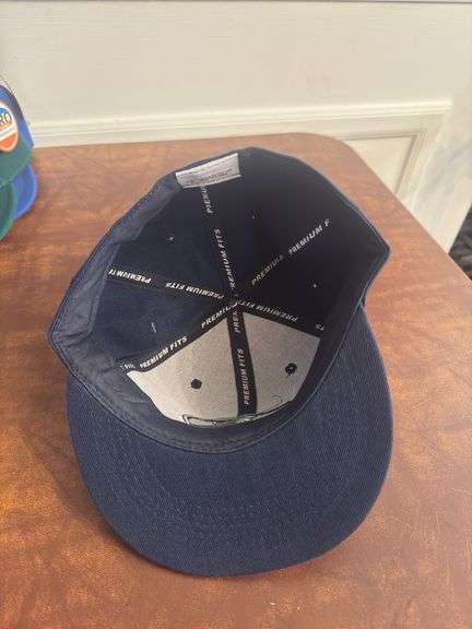 Eagles SnapBack Size 7 1/8 Blue