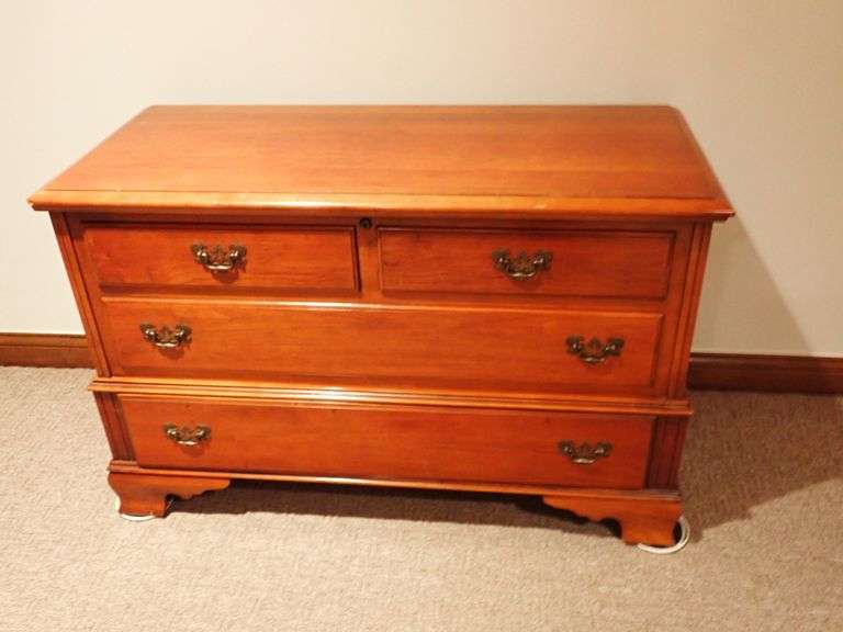 Vtg. Lane Cedar Blanket Chest with bottom drawer