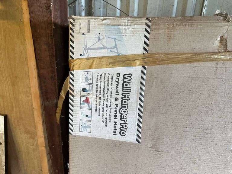 Wall Hanger Pro 11′ Drywall Panel Hoist in Original Packaging