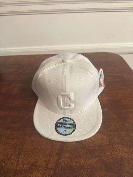 Cleveland Guardians SnapBack Size 8 White