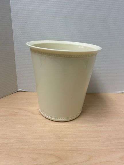 Martha Stewart Everyday Waste Basket (Plastic)