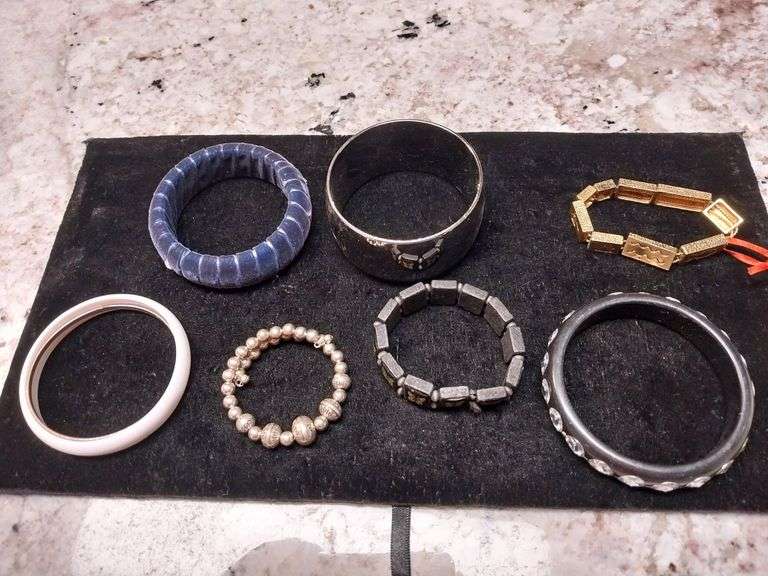 Assorted Bangle & Stretch Bracelets – 7 Pieces