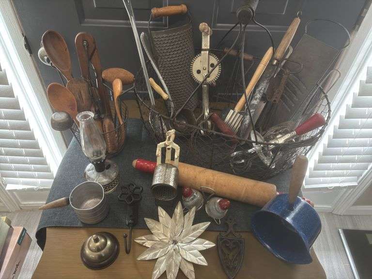 Antique utensils Lot