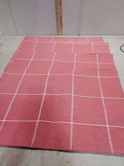 4 Placemats 13X19"
