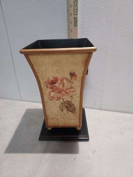 Metal/Resin Vase 12"X7"X7"