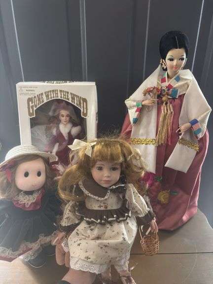 Dolls Lot of 4