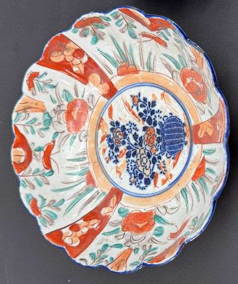 Antique Japanese Imari Porcelain Bowls with Floral Motif