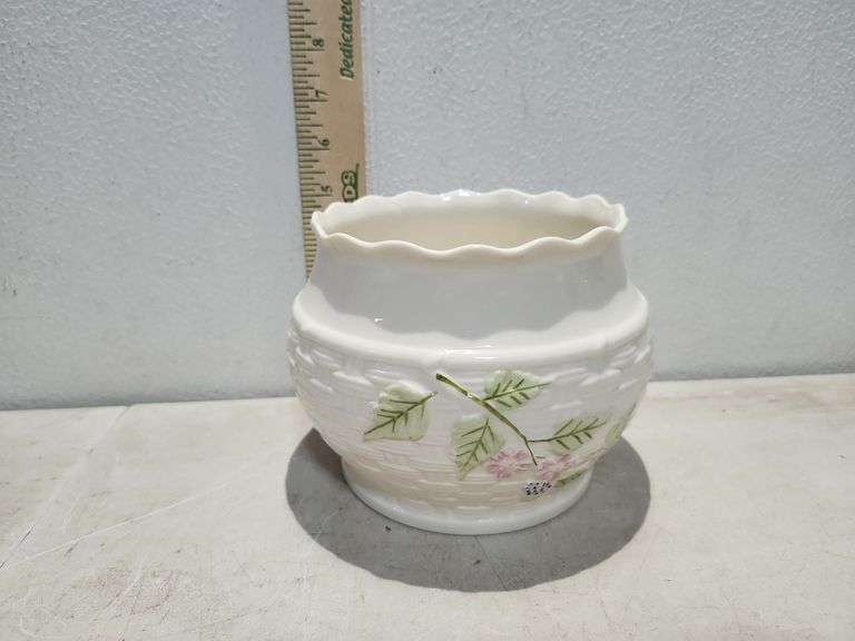 2000 Belleek In Retrospect Planter 5"X6.5"