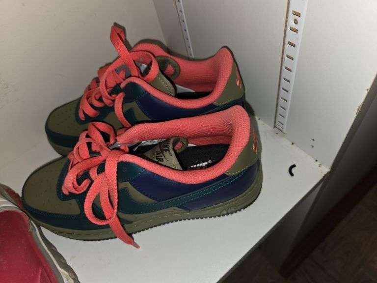 Lot of woman shoes