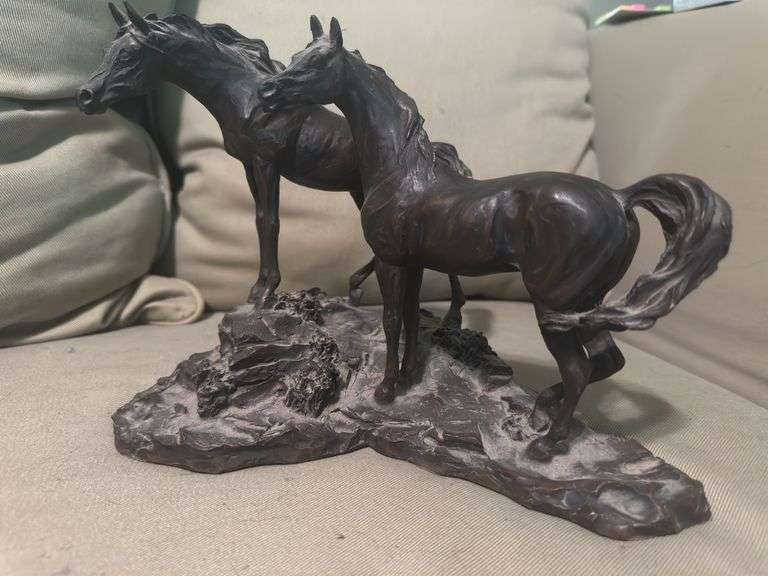 84 Franklin Gallery “Intruder” by Lanford Monroe Statue